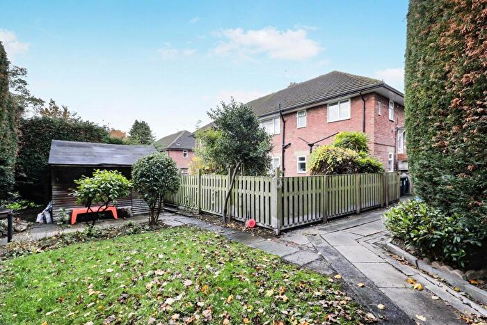 2 Bedroom Apartment For Sale In Woodfield Avenue, Harrogate, HG1