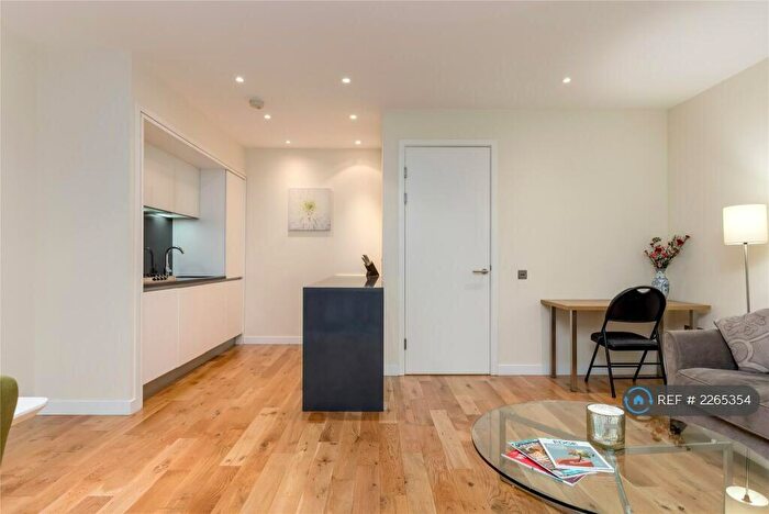 1 Bedroom Flat To Rent In Simpson Loan, Edinburgh, EH3