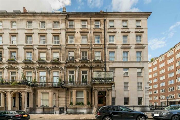 1 Bedroom Flat To Rent In Ennismore Gardens, London, SW7