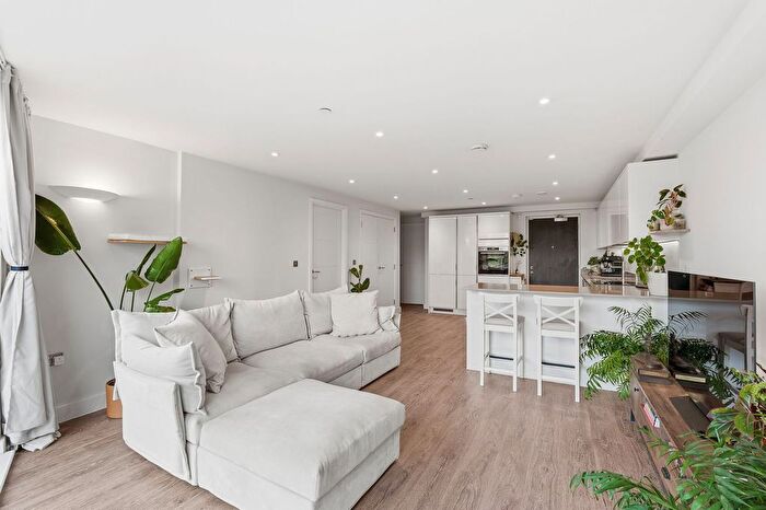 2 Bedroom Flat For Sale In Wilford Lane, West Bridgford, Nottingham, Nottinghamshire, NG2