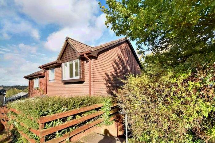 1 Bedroom Property To Rent In St. Peters Gardens, Farnham, GU10