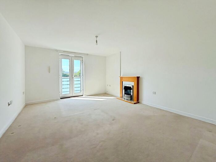 2 Bedroom Flat To Rent In Heraldry Walk, Kings Heath, Exeter, EX2