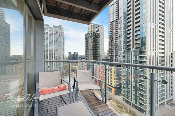 2 Bedroom Apartment For Sale In Phoenix Heights, Mastmaker Road, London, E14