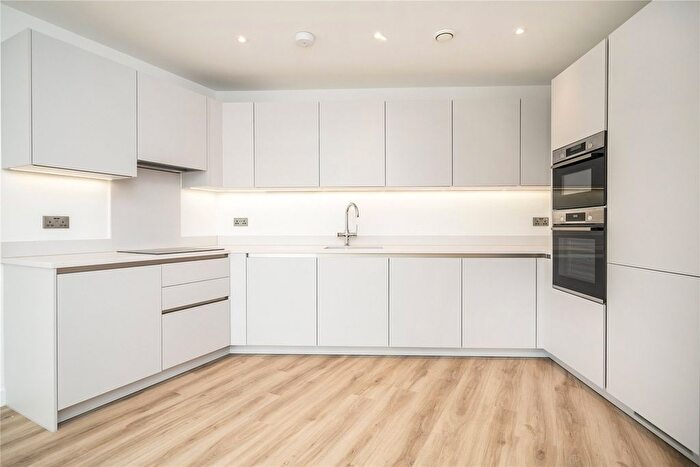 2 Bedroom Flat For Sale In Witan Street, London, E2