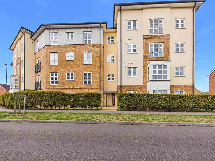 2 Bedroom Flat For Sale In Stadium Approach, Aylesbury, Buckinghamshire, HP21