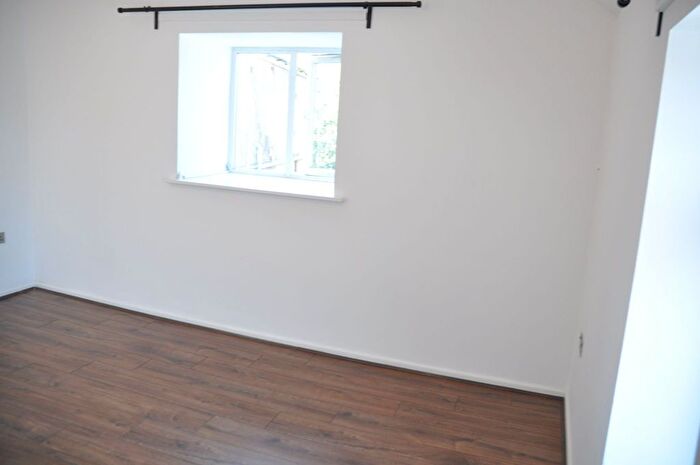 1 Bedroom Flat To Rent In Church Street, Llangefni, LL77