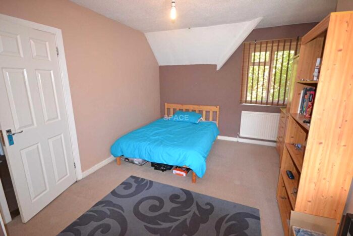 4 Bedroom Terraced House To Rent In Hawthorn Gardens, Reading, Berkshire, RG2