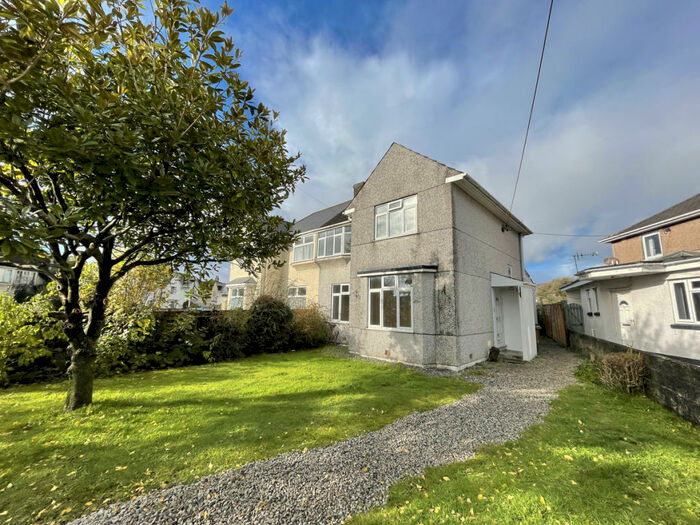 Houses for sale in Fletcher Crescent, PL9, Plymouth