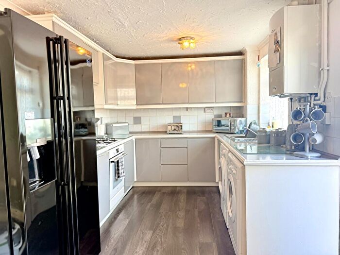 3 Bedroom Terraced House For Sale In Broadway, Rainham, Gillingham, ME8