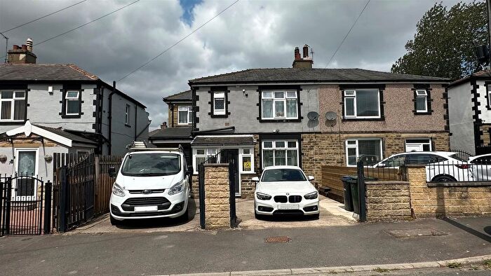 5 Bedroom Semi-Detached House For Sale In Fourth Avenue, Killinghall, Bradford, BD3