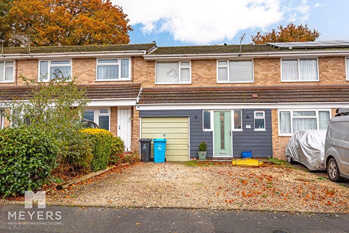 3 Bedroom Terraced House For Sale In Viscount Walk, Bournemouth, BH11