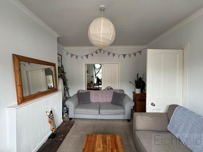 2 Bedroom Maisonette To Rent In Newmarket Road, Brighton, BN2