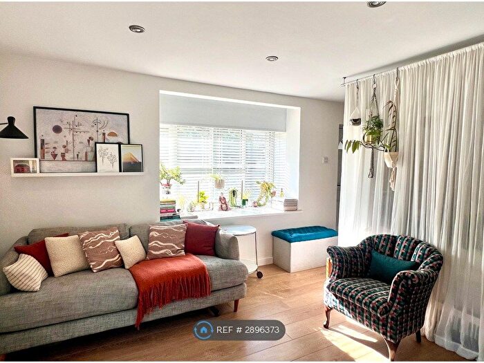 Studio To Rent In Orchard Grove, London, SE20