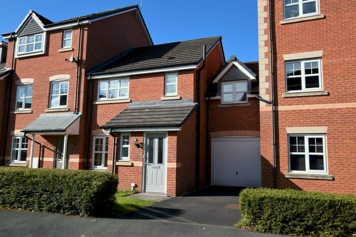 3 Bedroom Mews To Rent In Jasmine Avenue, Macclesfield, SK10