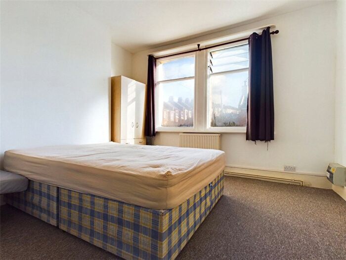 Terraced House To Rent In Shanklin Road, Brighton, BN2