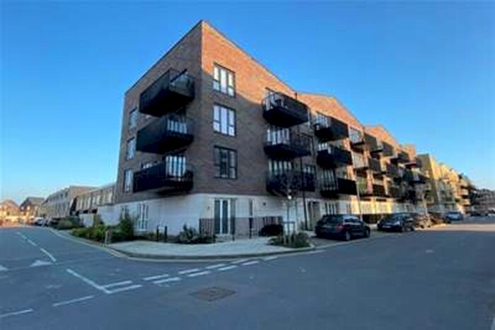 1 Bedroom Flat To Rent In Rochester Riverside, Rochester, ME1