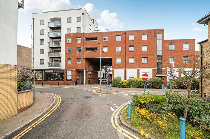 1 Bedroom Flat For Sale In Ashleigh Court, Loates Lane, Watford, WD17