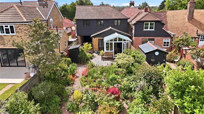 3 Bedroom Detached House For Sale In Warren Road, Southfleet, DA13