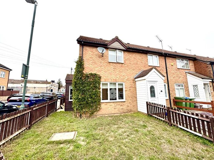 2 Bedroom End Of Terrace House For Sale In Cheshunt Road, Belvedere Village, DA17