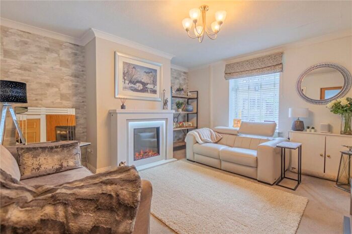 3 Bedroom Terraced House For Sale In Featherstall Road, Littleborough, Greater Manchester, OL15