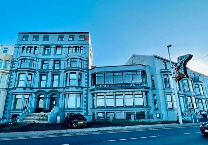 House For Sale In Parisienne Hotel, - North Promenade, Blackpool, Lancashire, FY1