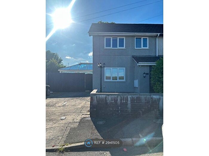 3 Bedroom Semi-Detached House To Rent In Station Road, Tredegar, NP22