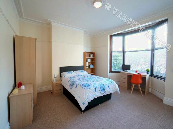 6 Bedroom House To Rent In Plas Trefor, Deiniol Road, Bangor, Gwynedd, LL57