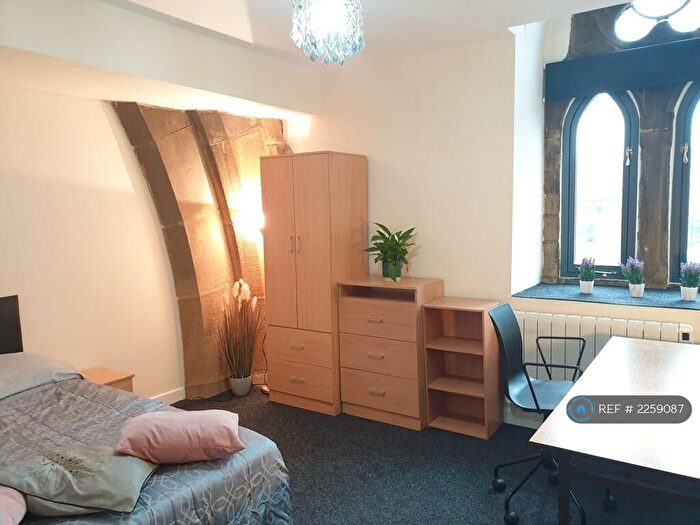 8 Bedroom Flat To Rent In Hanover Street, Sheffield, S3