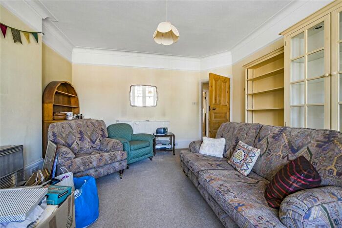 2 Bedroom Flat For Sale In Fox Lane, Palmers Green, London, N13
