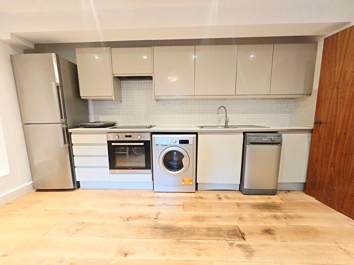 3 Bedroom Flat To Rent In St. John's Grove, London, N19