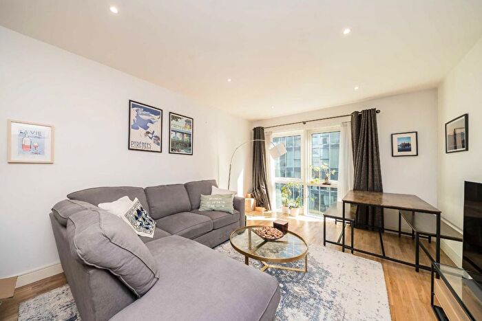 1 Bedroom Flat For Sale In Juniper Drive, Wandsworth, SW18