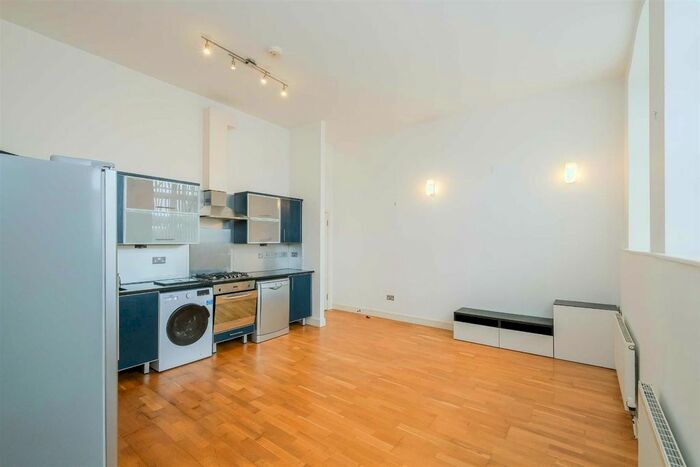1 Bedroom Flat To Rent In Manbey Park Road, London, E15
