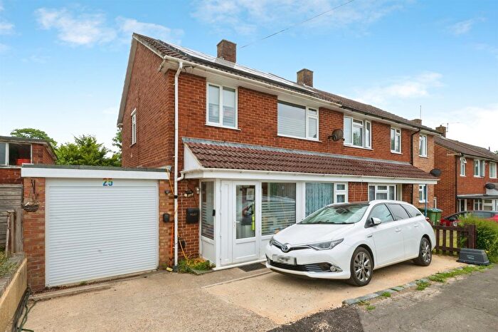 3 Bedroom End Terrace House For Sale In Tytherley Road, Southampton, SO18