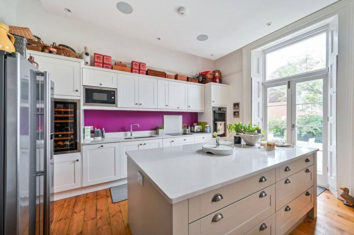 3 Bedroom Flat For Sale In Lee Terrace, Blackheath, London, SE3