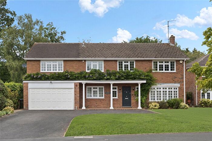 5 Bedroom Detached House For Sale In Pine Walk, Cobham, Surrey, KT11