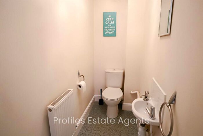 2 Bedroom Semi-Detached House For Sale In Druid Street, Hinckley, LE10