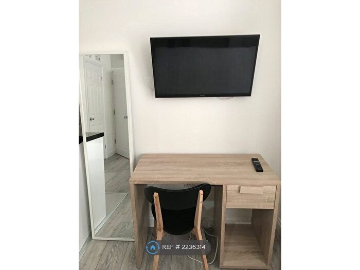 Studio To Rent In Coundon Road, Coventry, CV1