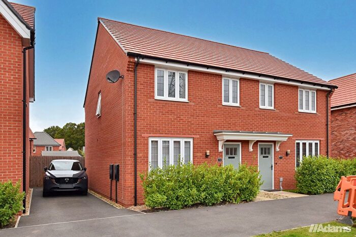 3 Bedroom Semi-detached House For Sale In Wharford Lane, Sandymoor, WA7