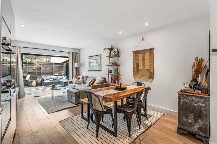 1 Bedroom Flat For Sale In Grenfell Road, Mitcham, CR4