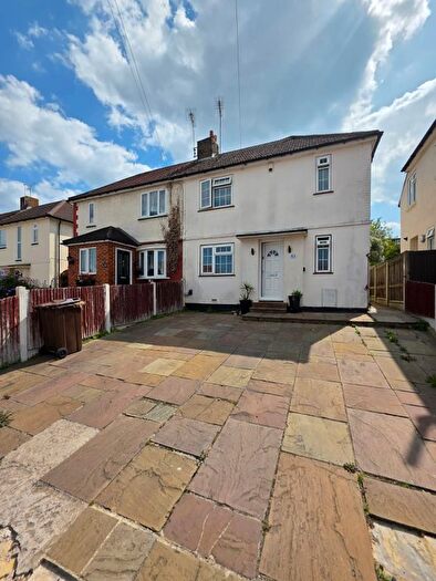 4 Bedroom Terraced House To Rent In Hawthorn Road, Rochester, ME2