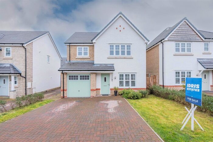 3 Bedroom Detached House For Sale In Cae Eithin, Abergele, LL22