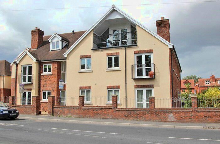 2 Bedroom Flat To Rent In Ashburton Court, Gloucester Road, Ross-On-Wye, Herefordshire, HR9