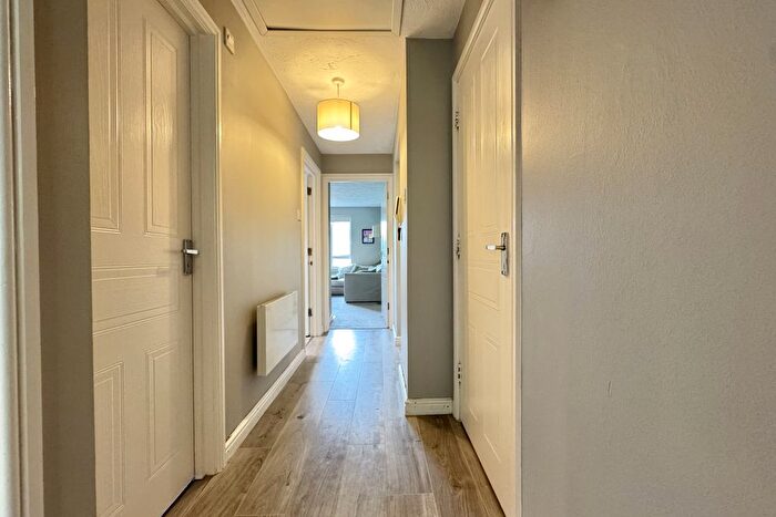 2 Bedroom Flat For Sale In Angelica Way, Whiteley, PO15