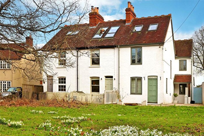 4 Bedroom Terraced House For Sale In New Cottages, Common Lane, Burnham, Slough, SL1