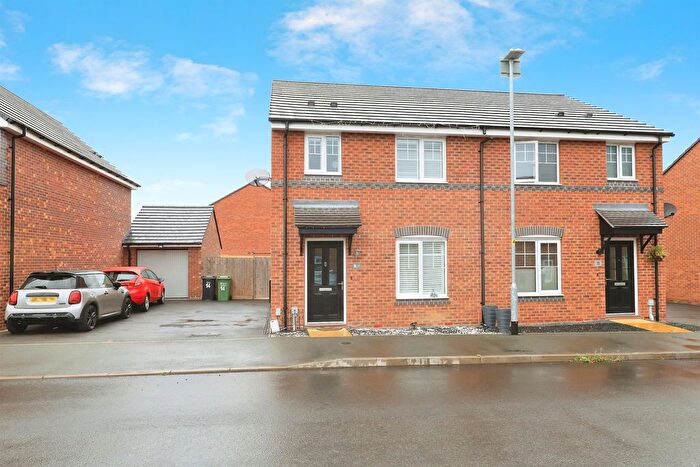 3 Bedroom Semi-Detached House For Sale In Cortland Way, Stourport-On-Severn, DY13