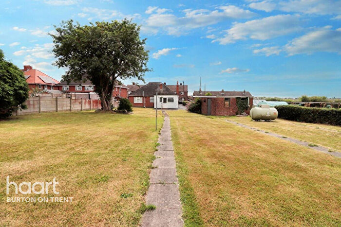 2 Bedroom Detached Bungalow For Sale In Tower Road, Swadlincote, DE11