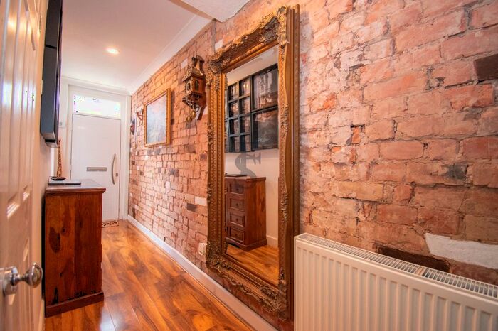 3 Bedroom Terraced House For Sale In Denmark Road, Leicester, LE2