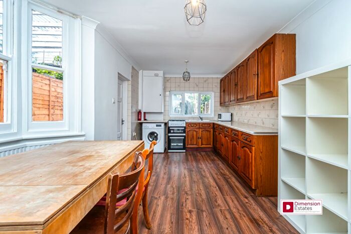 4 Bedroom Terraced House To Rent In Ashenden Road, London, Homerton, E5