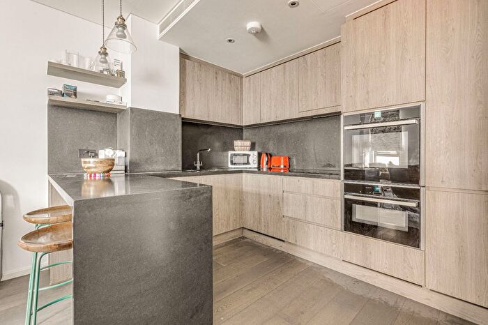 2 Bedroom Flat To Rent In Montserrat Road, East Putney, SW15