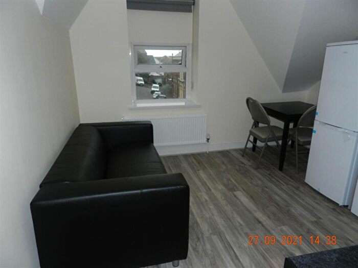 2 Bedroom House To Rent In Cyril Crescent, CF24